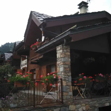 Skis Aux Pieds Lägenhet
