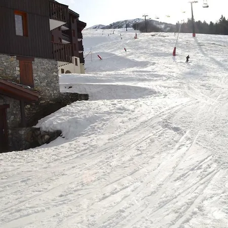 Skis Aux Pieds Valmorel