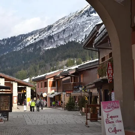 Skis Aux Pieds * Valmorel